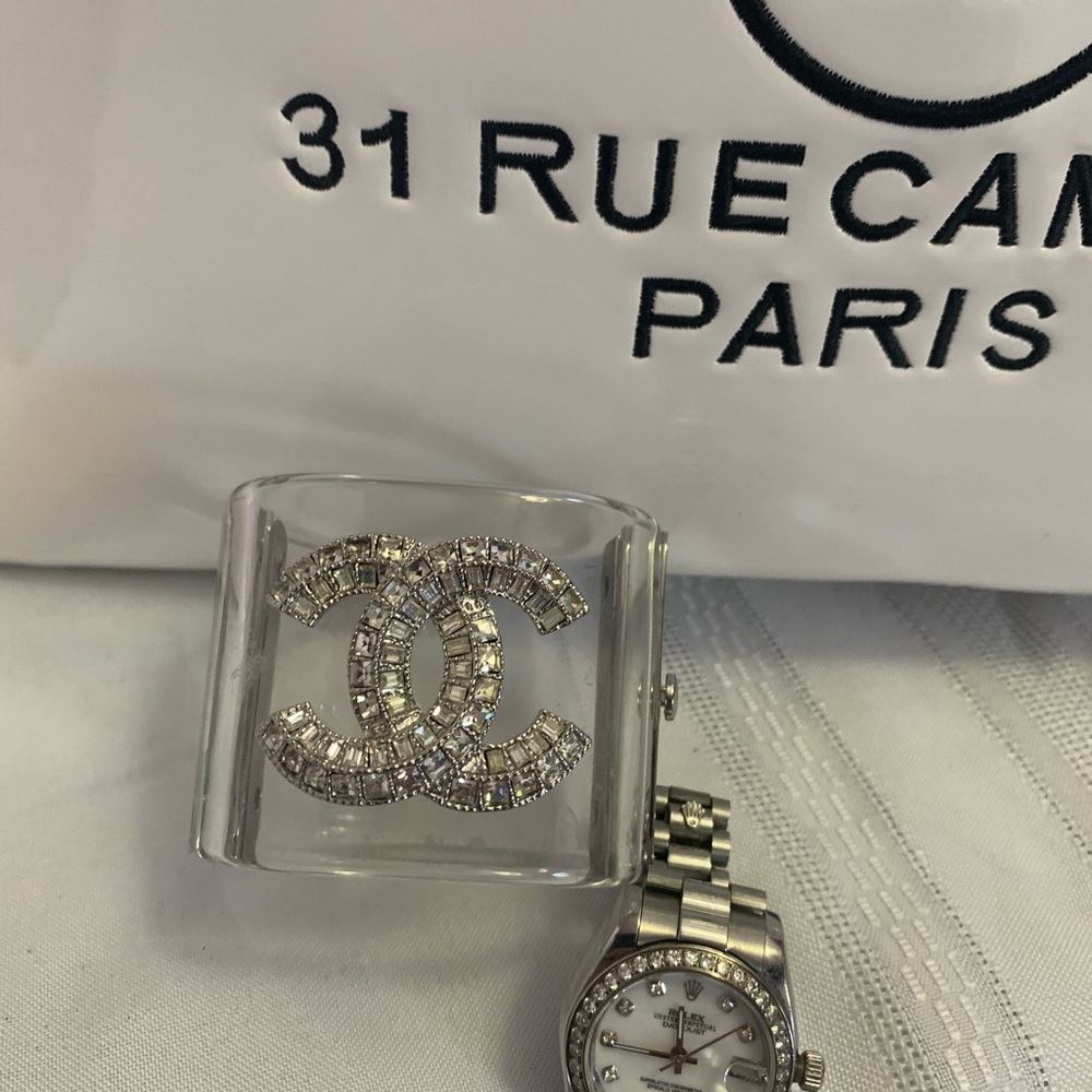 Timeless tote bracket n watch